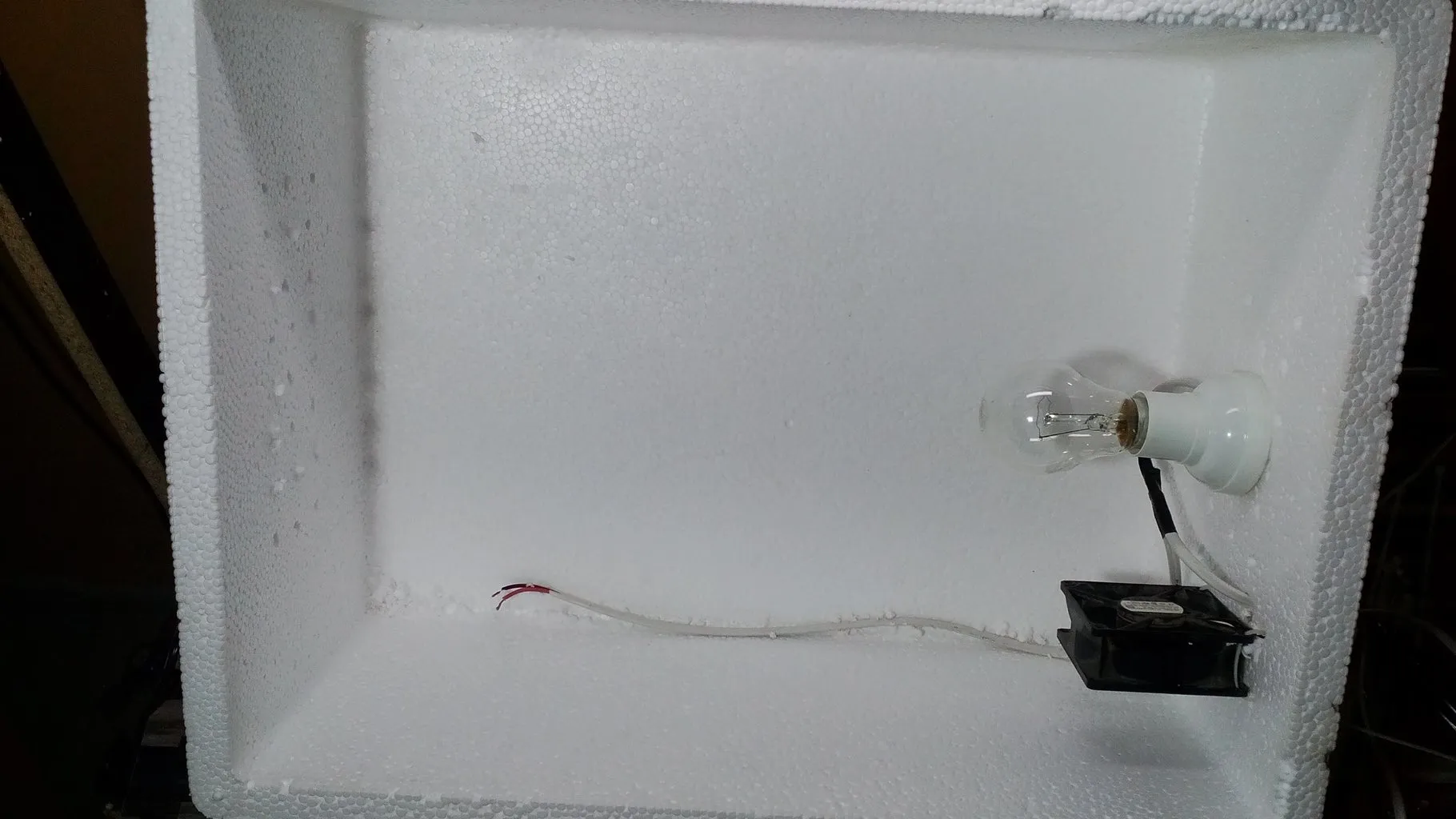 22108 incubator assembly step3